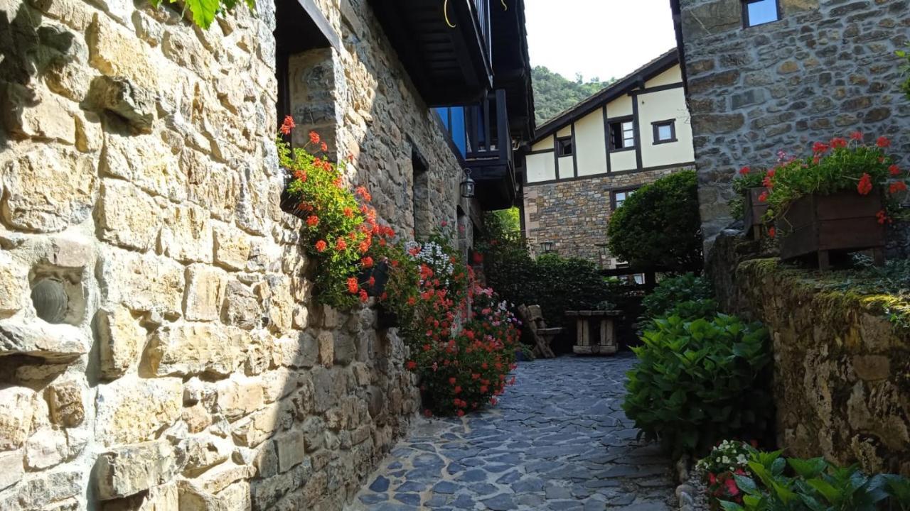 Apartamentos Samelar Camaleño المظهر الخارجي الصورة